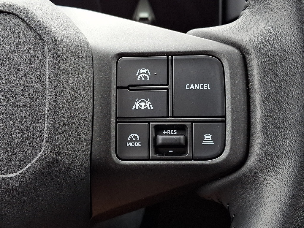 Used 2026 Toyota RAV4 SE AWD/4WD image 25