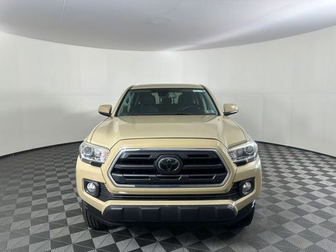 Used 2018 Toyota Tacoma SR5 image 2