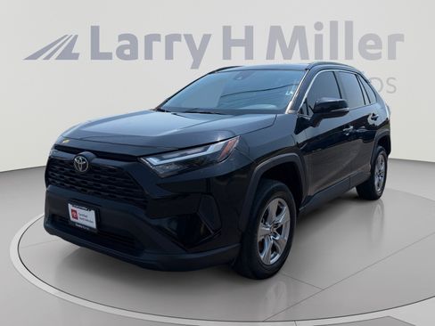 Used 2023 Toyota RAV4 XLE AWD/4WD image 1