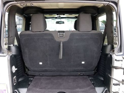 Used 2018 Jeep Wrangler Sport AWD/4WD image 23