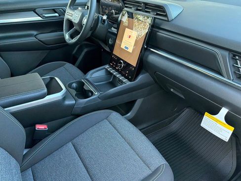 New 2026 GMC Terrain Elevation w/ Technology Package II AWD/4WD image 13