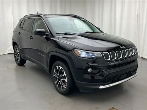 Used 2022 Jeep Compass Limited image 2