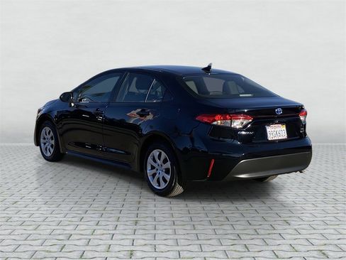 Certified 2025 Toyota Corolla LE image 4