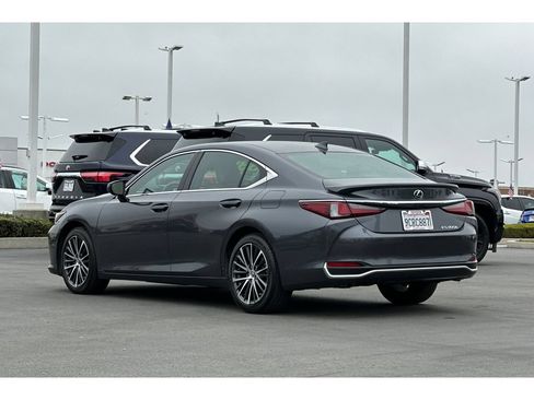 Used 2023 Lexus ES 300h w/ Premium Package FWD image 6