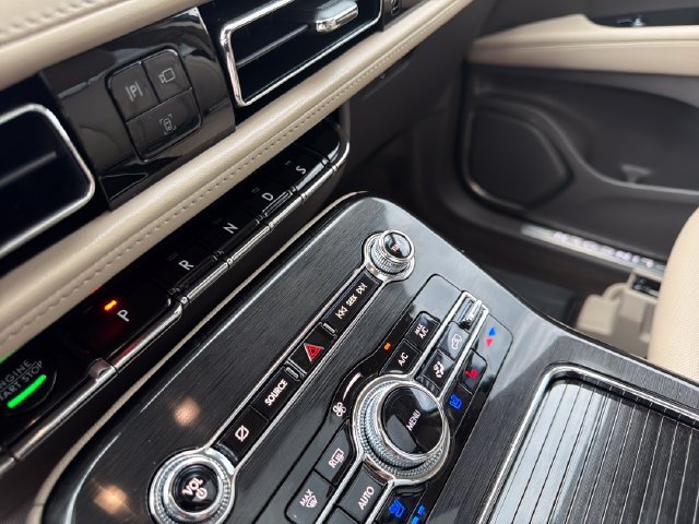 Certified 2023 Lincoln Nautilus Reserve AWD/4WD image 27