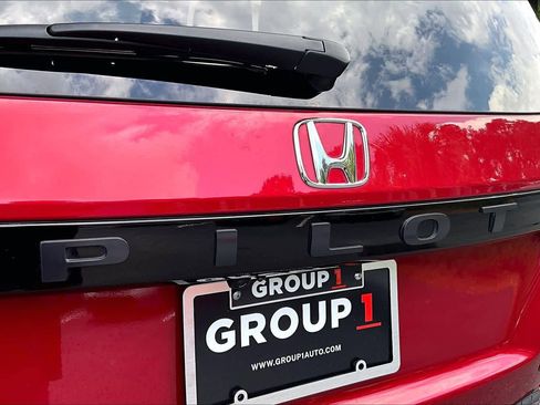 Used 2025 Honda Pilot Touring image 31