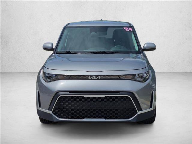 Used 2024 Kia Soul LX w/ LX Technology Package FWD image 2