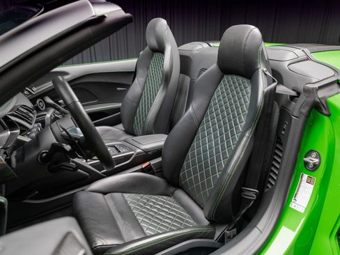 Used 2018 Audi R8 V10 plus AWD/4WD image 4