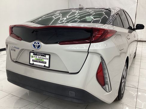 Used 2017 Toyota Prius Prime Premium w/ Carpet Mat Package image 9