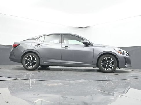 Used 2024 Nissan Sentra SV FWD image 55
