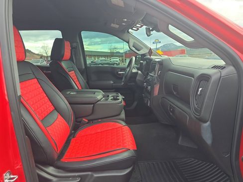 Used 2024 Chevrolet Silverado 1500 Custom Trail Boss w/ LPO, Dark Essentials Package image 22