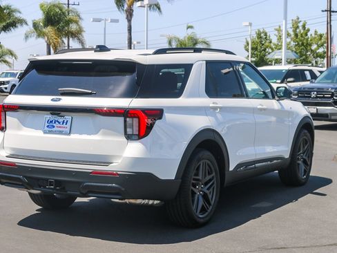 New 2026 Ford Explorer ST-Line w/ ST-Line Street Pack RWD image 9