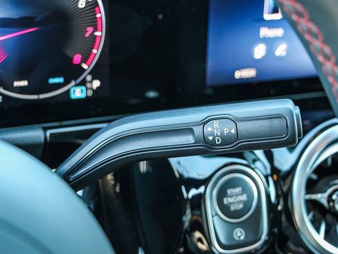 Certified 2025 Mercedes-Benz GLA 250 4MATIC image 22