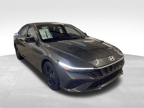 New 2026 Hyundai Elantra Sport FWD image 4