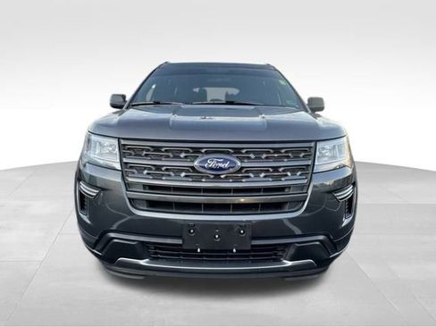 Used 2019 Ford Explorer XLT image 14