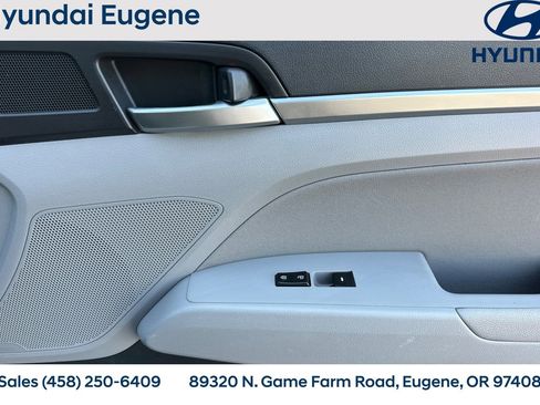Used 2020 Hyundai Elantra Value Edition FWD image 21