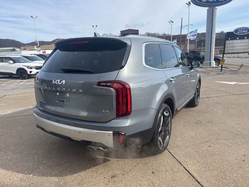Used 2024 Kia Telluride S w/ S Sunroof Package image 7