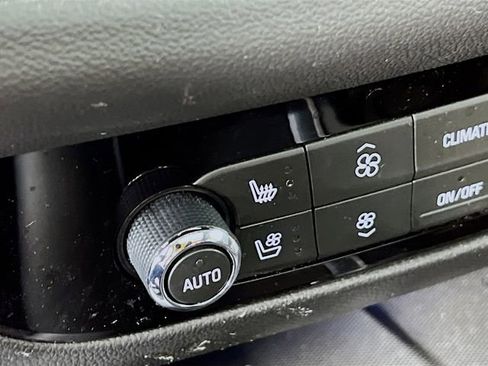 Used 2021 Buick Enclave Avenir w/ Avenir Technology Package image 19