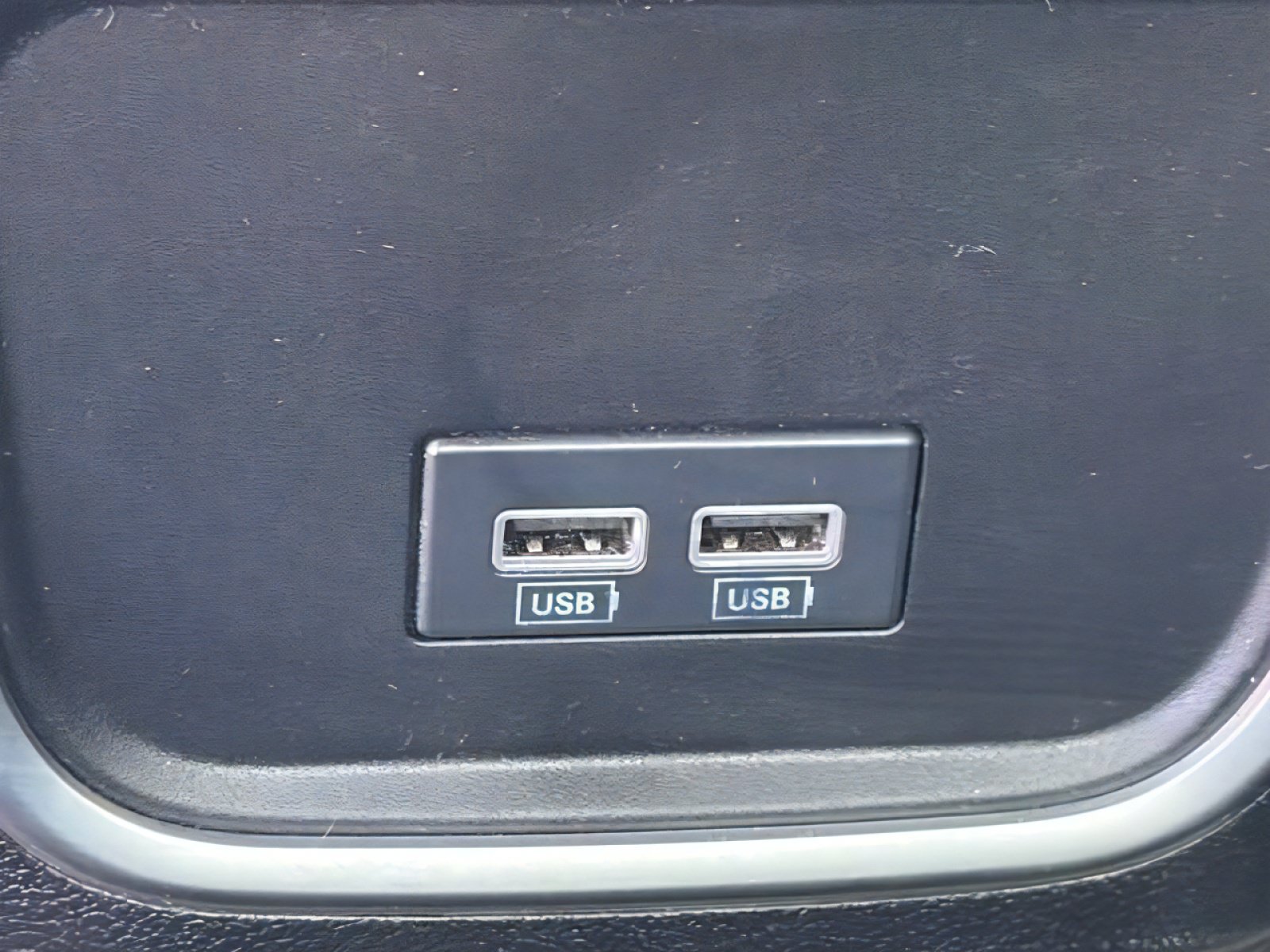 Used 2023 Dodge Charger SXT RWD image 13