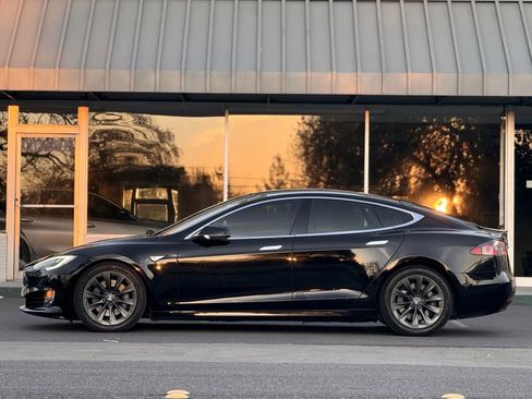 Used 2016 Tesla Model S 90D image 5