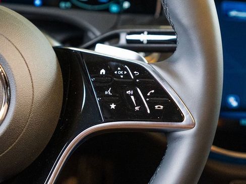 New 2026 Mercedes-Benz E 350 4MATIC Sedan image 25