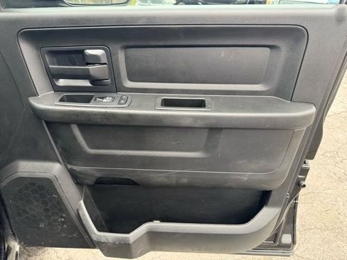 Used 2018 RAM 2500 Tradesman w/ Chrome Appearance Group image 15