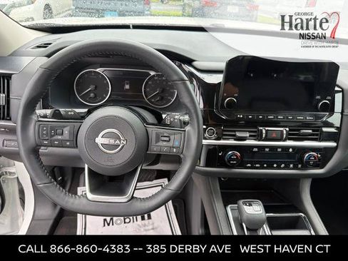 Certified 2023 Nissan Pathfinder SL w/ Lighting Package (N92) AWD/4WD image 13