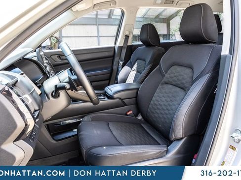 Used 2023 Nissan Pathfinder SV AWD/4WD image 18