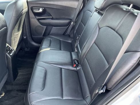 Used 2020 Kia Niro EX Premium FWD image 26