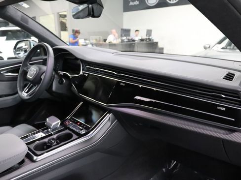 Used 2024 Audi SQ8 Prestige w/ Prestige Package image 24