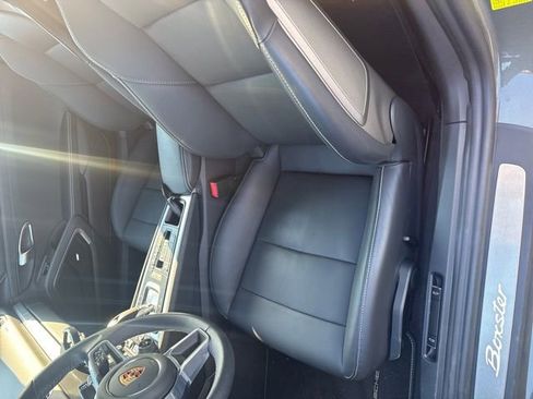Used 2024 Porsche 718 Boxster RWD image 3