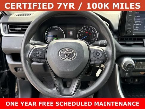 Used 2022 Toyota RAV4 LE AWD/4WD image 18