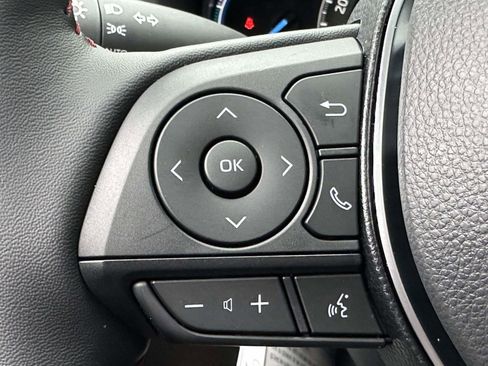 New 2025 Toyota RAV4 SE image 34