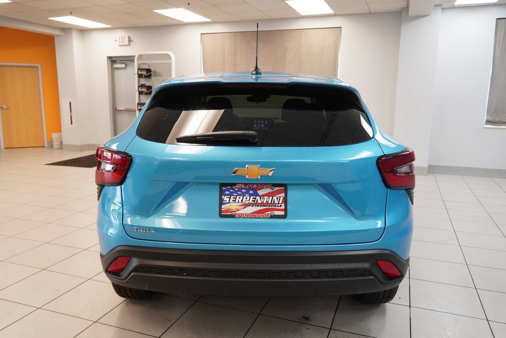 New 2026 Chevrolet Trax LS w/ LS Convenience Package FWD image 7
