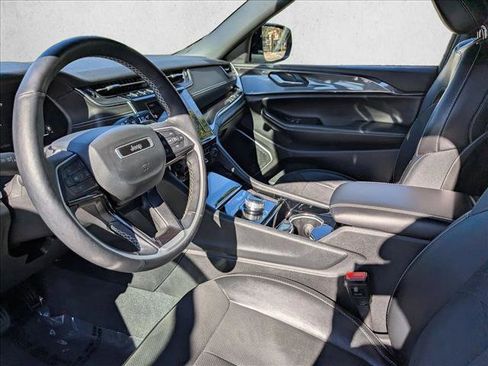 Used 2022 Jeep Grand Cherokee L Laredo image 17