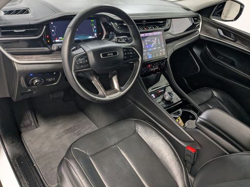 Used 2022 Jeep Grand Cherokee Limited 4xe w/ Luxury Tech Group II AWD/4WD image 12