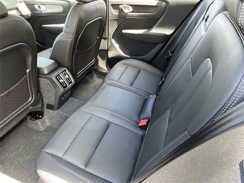 New 2025 Volvo XC40 B5 Core w/ Protection Package Premier image 17