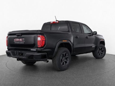 Used 2025 GMC Canyon Elevation w/ Convenience Package RWD image 4