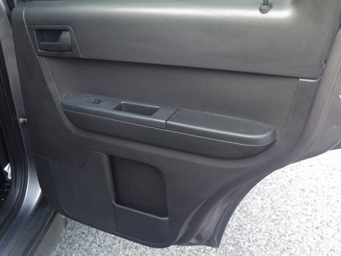 Used 2009 Ford Escape XLT FWD image 19