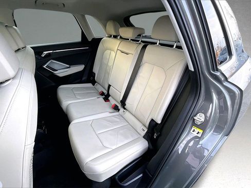 Used 2021 Audi Q3 2.0T Premium Plus w/ Premium Plus Package image 22