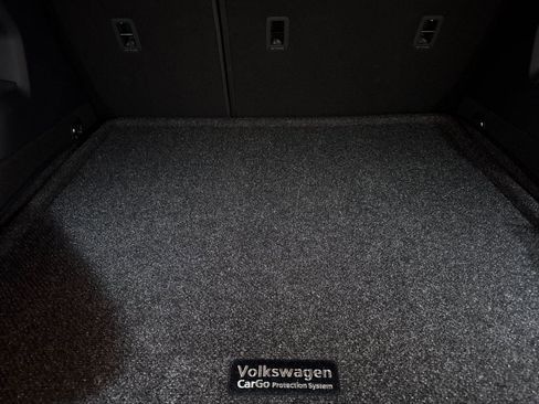Used 2026 Volkswagen Tiguan SEL R-Line AWD/4WD image 14