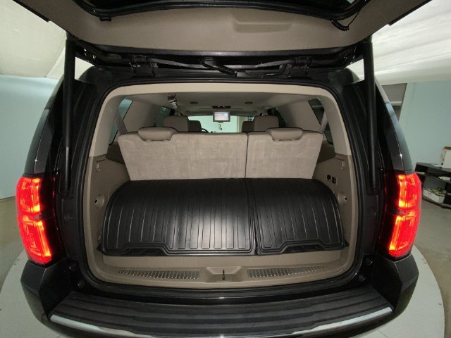 Used 2018 Chevrolet Tahoe Premier AWD/4WD image 25