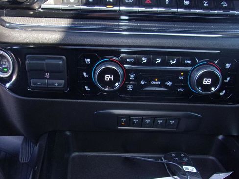 Used 2024 Chevrolet Silverado 2500 ZR2 w/ ZR2 Bison Edition image 17