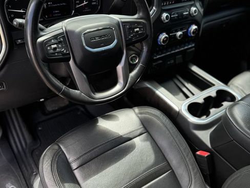 Used 2022 GMC Sierra 3500 Denali w/ Denali Black Diamond Edition AWD/4WD image 32