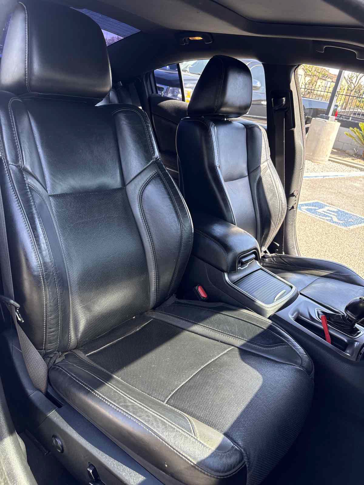 Used 2020 Dodge Charger SXT w/ Leather Interior Group RWD image 15