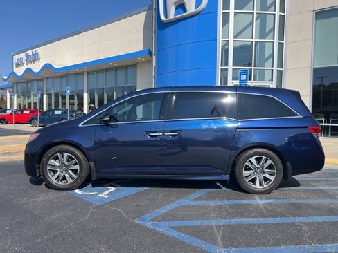 Used 2015 Honda Odyssey Touring Elite image 9
