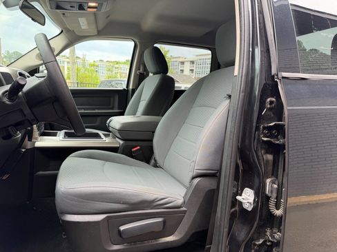 Used 2017 RAM 1500 Express w/ Express Value Package AWD/4WD image 9