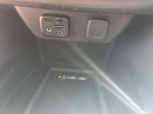 Used 2021 Chevrolet Traverse Premier AWD/4WD image 18
