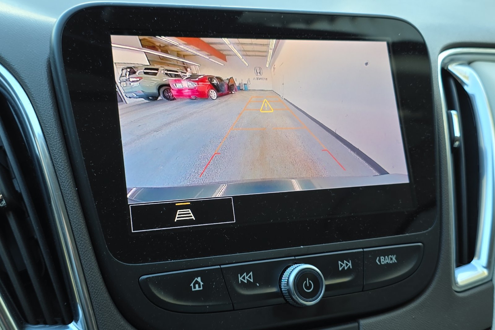 Used 2024 Chevrolet Malibu LT FWD image 18