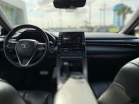 Used 2019 Toyota Avalon XSE FWD image 10